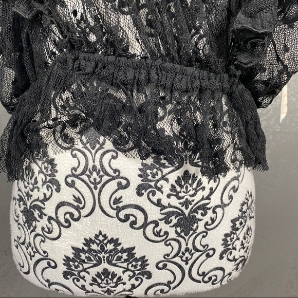 Free People Sweet Surprise Lace Blouse black - Picture 7 of 11